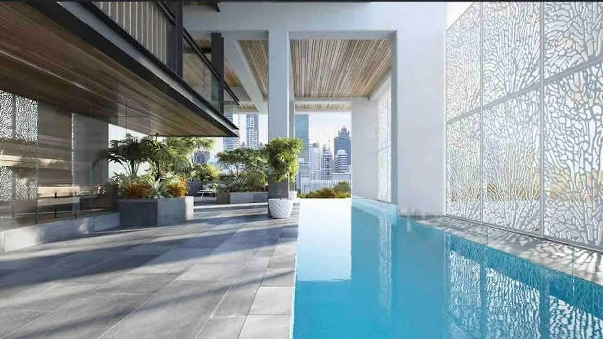 Luxury Breathtaking City View Apartment Ensuite & Parking